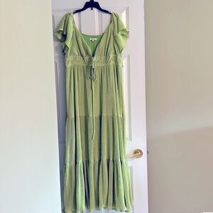 Beautiful green maxi dress, creped design,gathered bust adjustable drawstrings